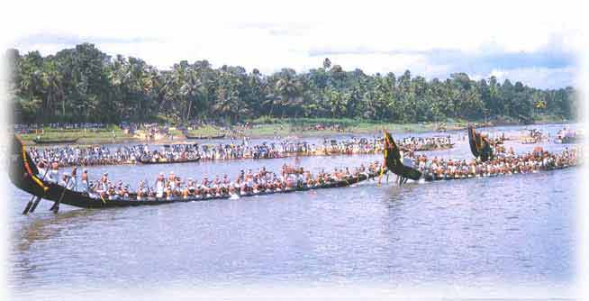 Snake boats (Chundan Vallam)