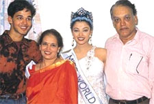 Aishwarya family