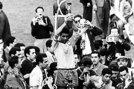 Mauro Ramos celebrates Brazil's 1962 World Cup win