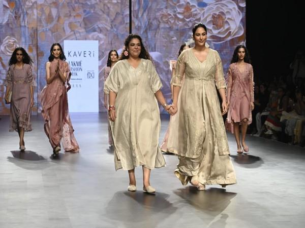 Designer Kaveri brings medley of handcrafted beauty with her 'Romance of the Rose' collection at LFW