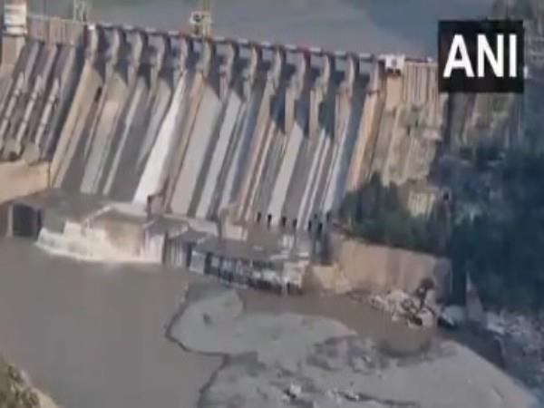 Gates of Salal and Baglihar dam on Chenab river closed, residents voice strong support of move