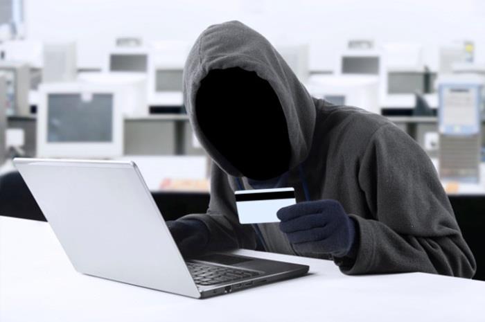 How To Protect Yourself From Credit Card Frauds?