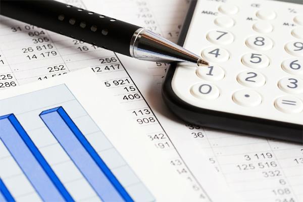 Calculating insurance risks and premiums - Actuarial Science