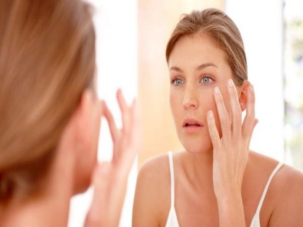 Get glowing skin with these quick DIY skin treatments!